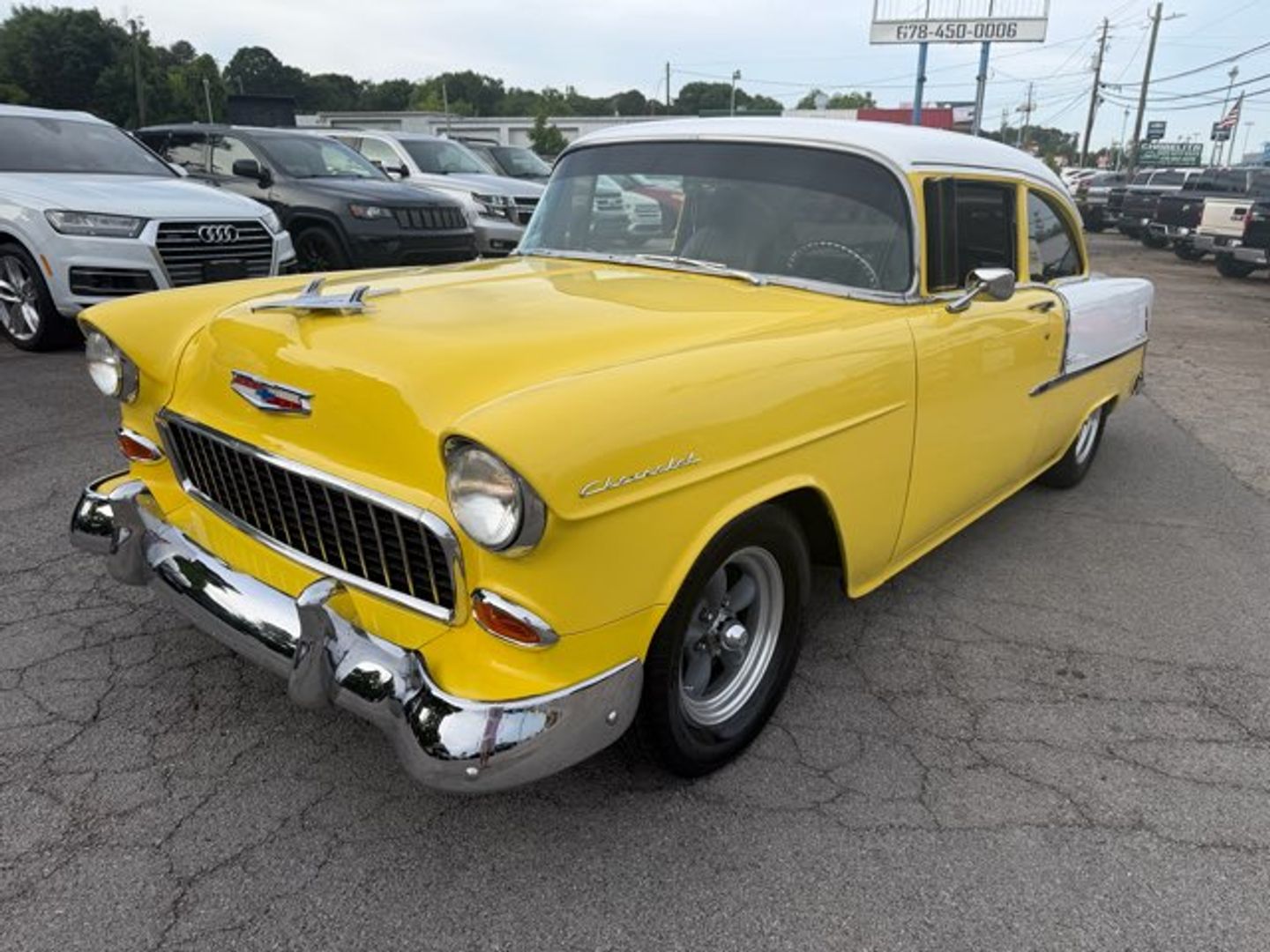 View vehicle photo 2