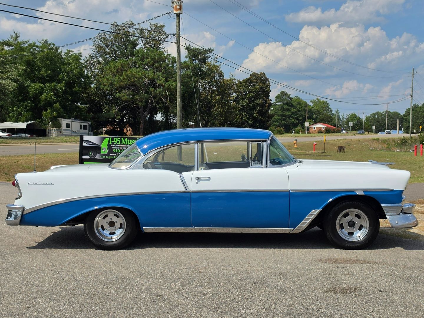 View vehicle photo 6