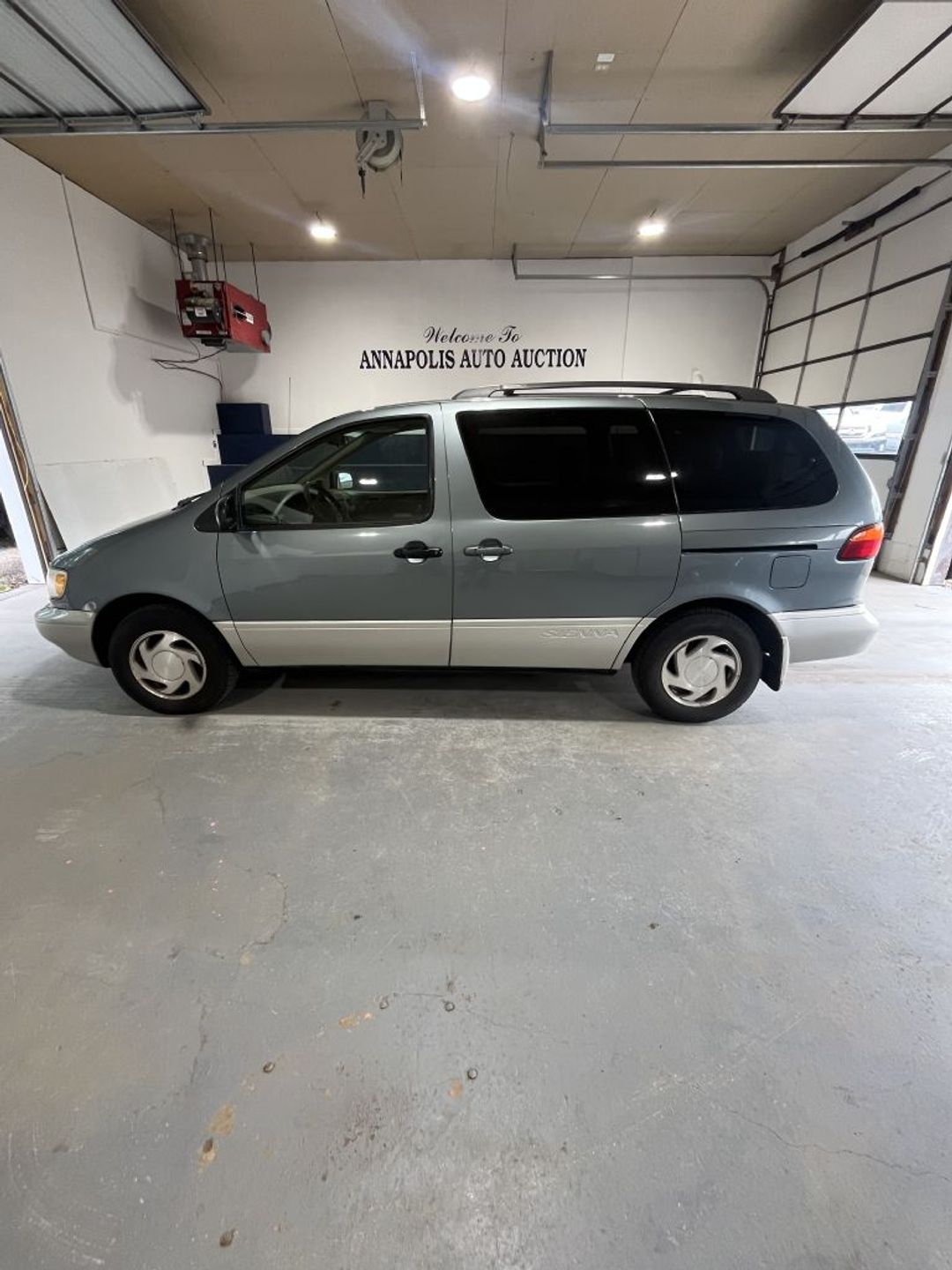 Blue 2000 Toyota Sienna LE Minivan Front-Wheel Drive Automatic