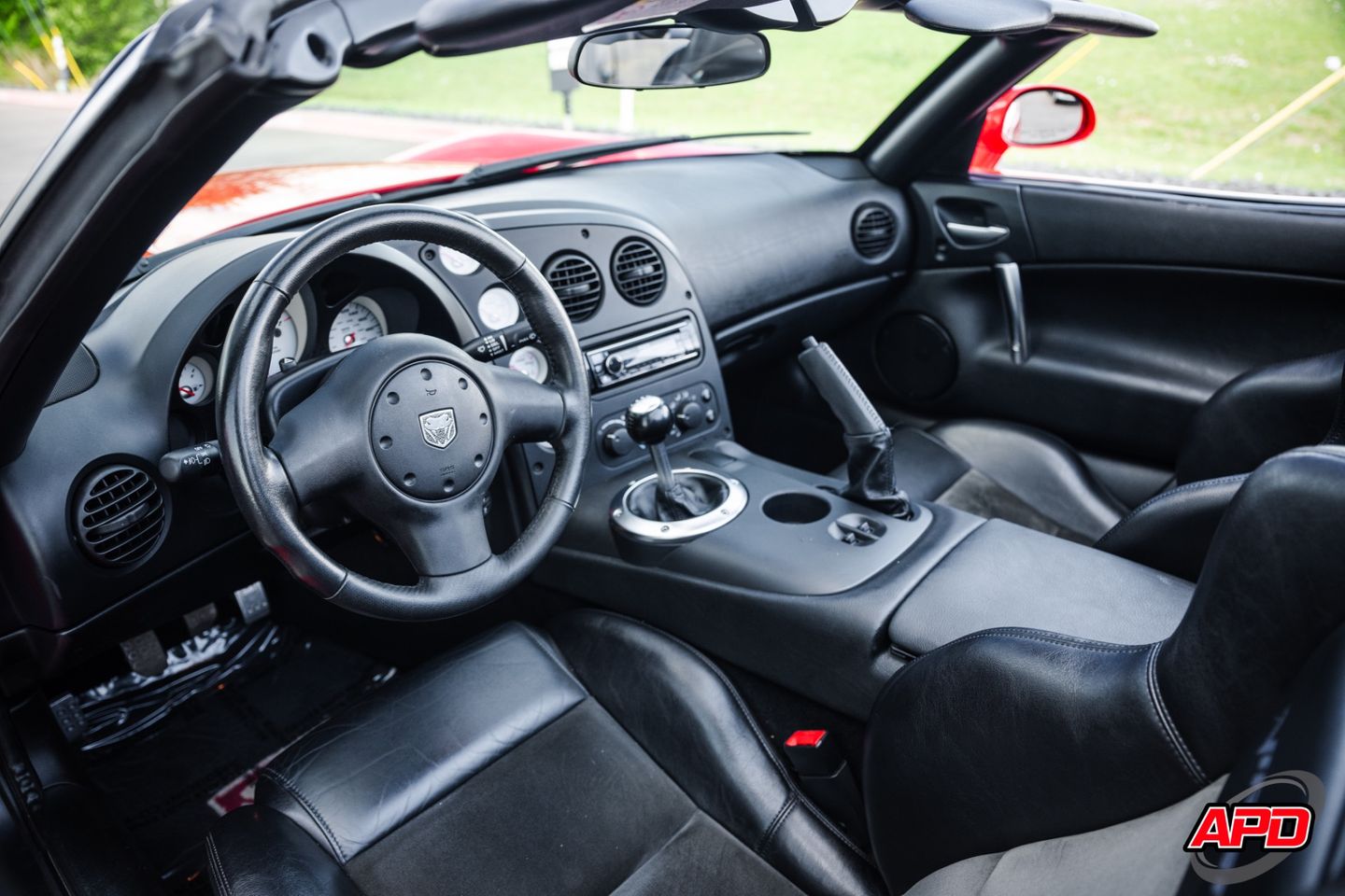 View vehicle photo 2