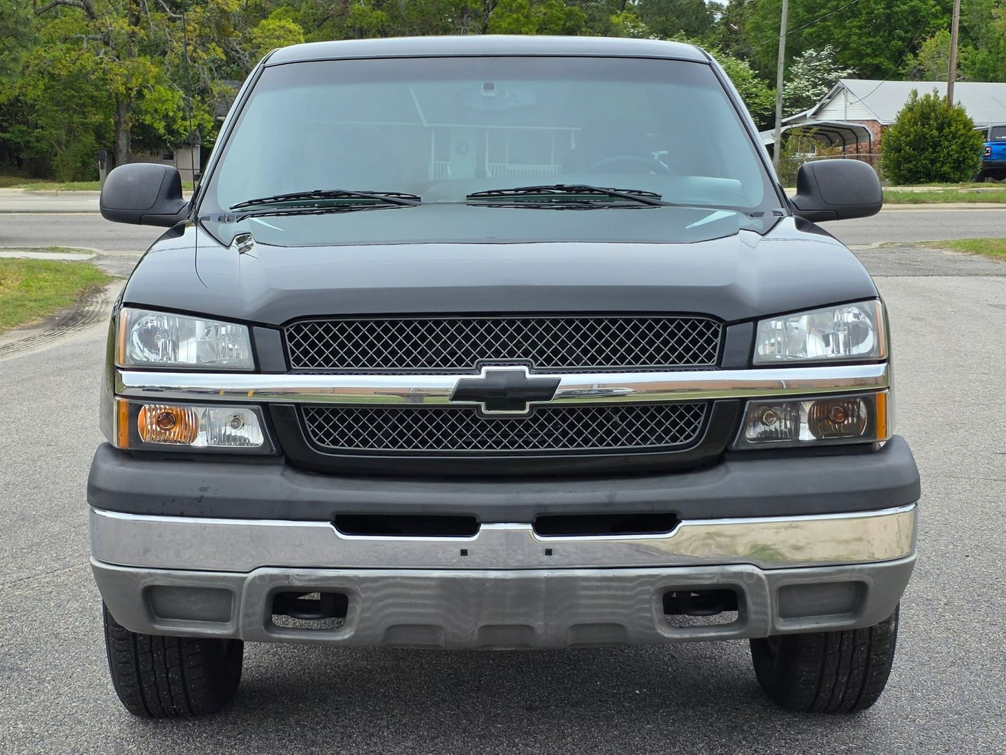 View vehicle photo 3