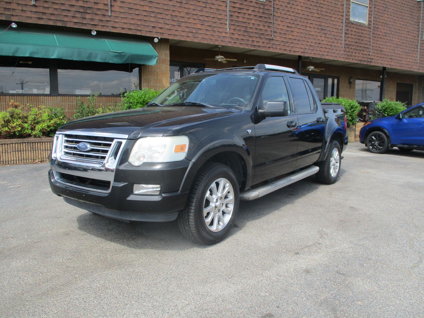 - 2007 Ford Explorer Sport Trac Limited 4WD Pickup Truck Four-Wheel Drive Automatic
