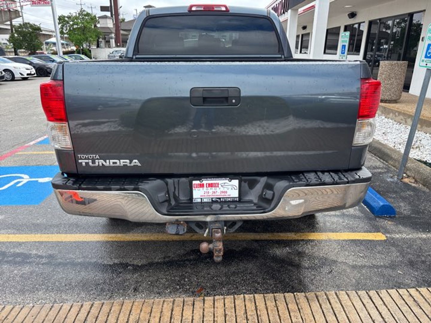 View vehicle photo 4