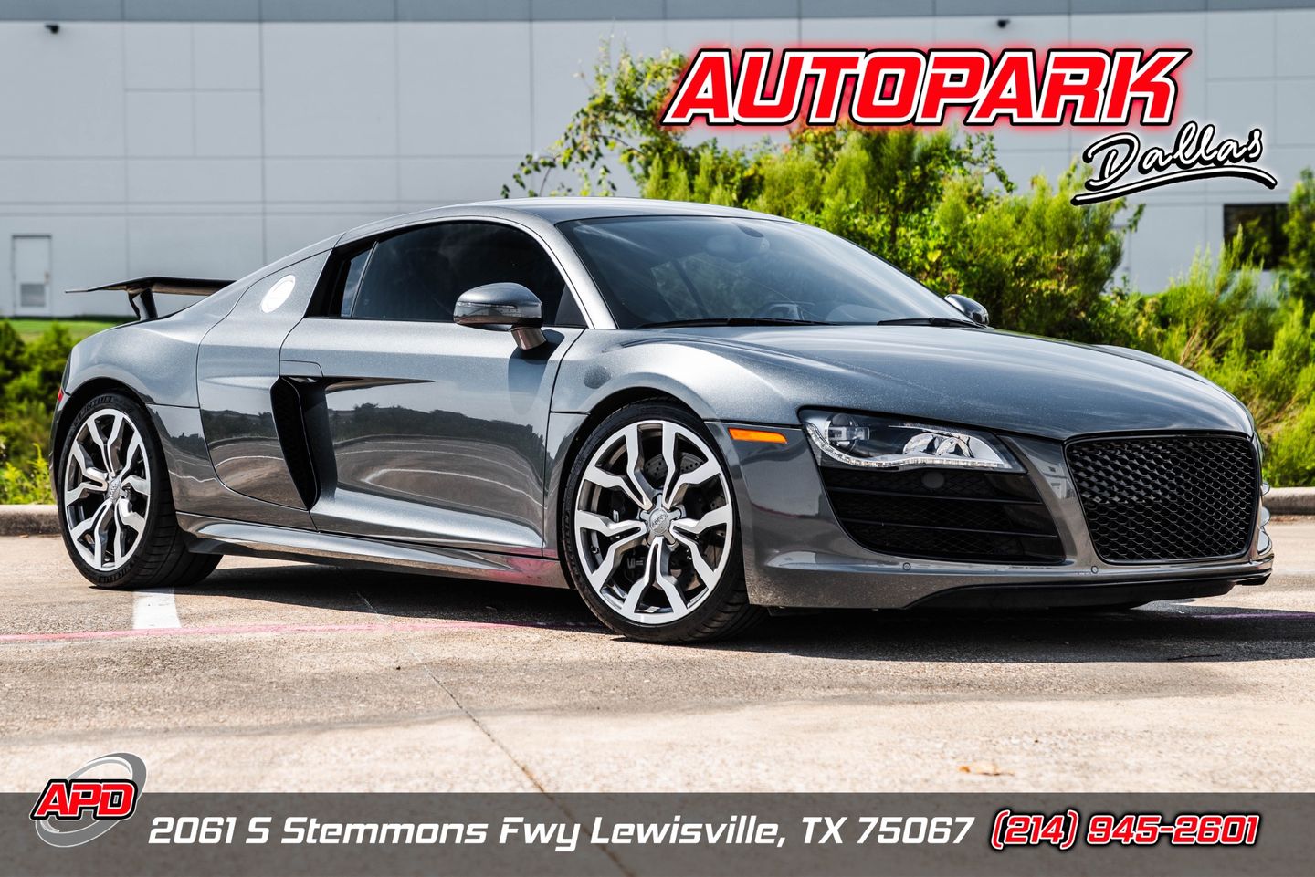  2011 Audi R8 5.2 quattro Coupe AWD   