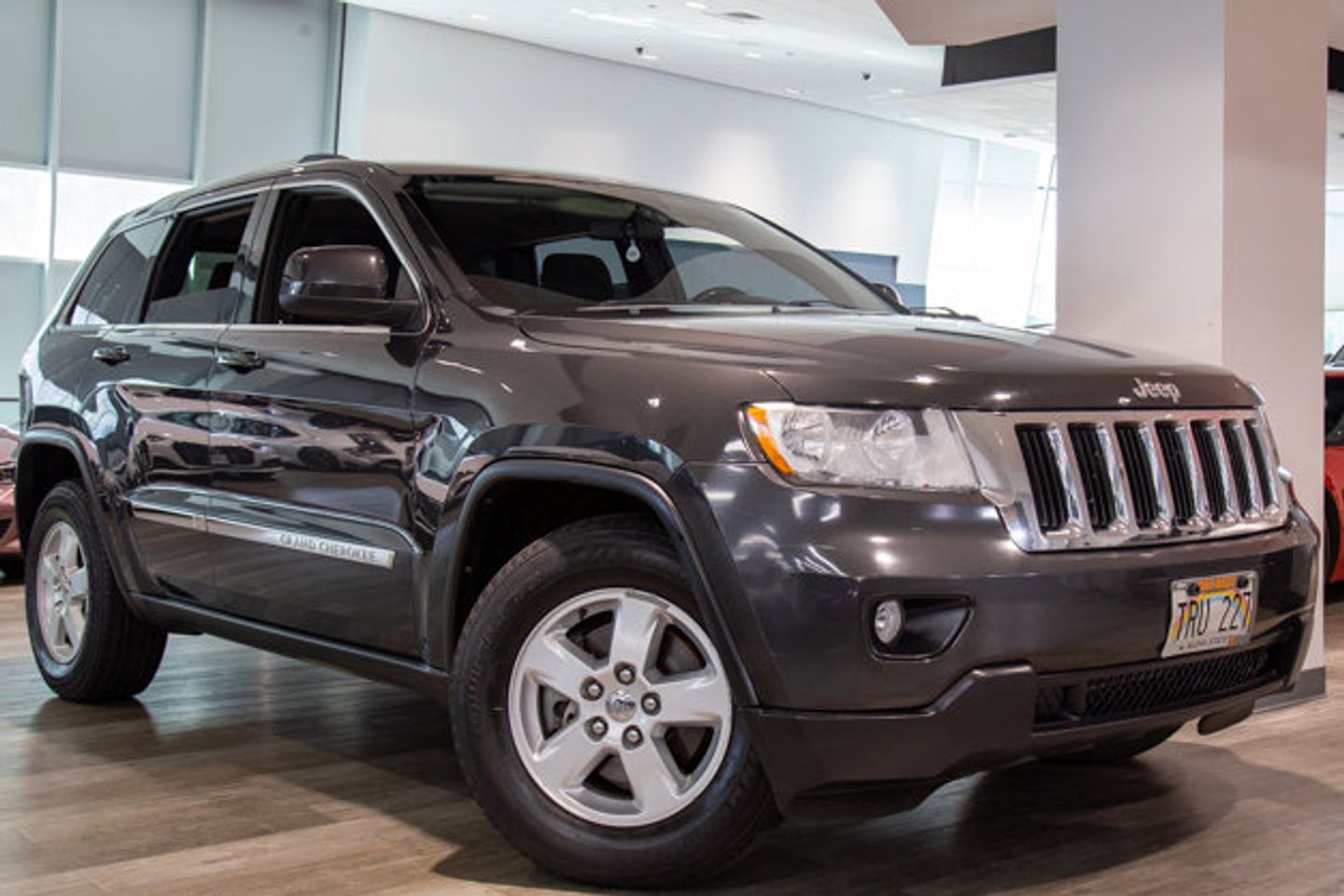Black (Dark Charcoal Pearl) 2011 Jeep Grand Cherokee Laredo 4WD SUV / Crossover Four-Wheel Drive Automatic
