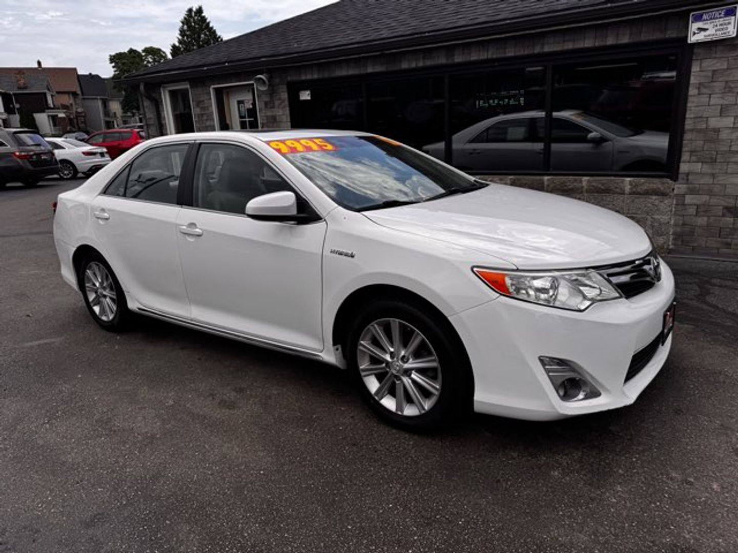  2012 Toyota Camry Hybrid XLE FWD   