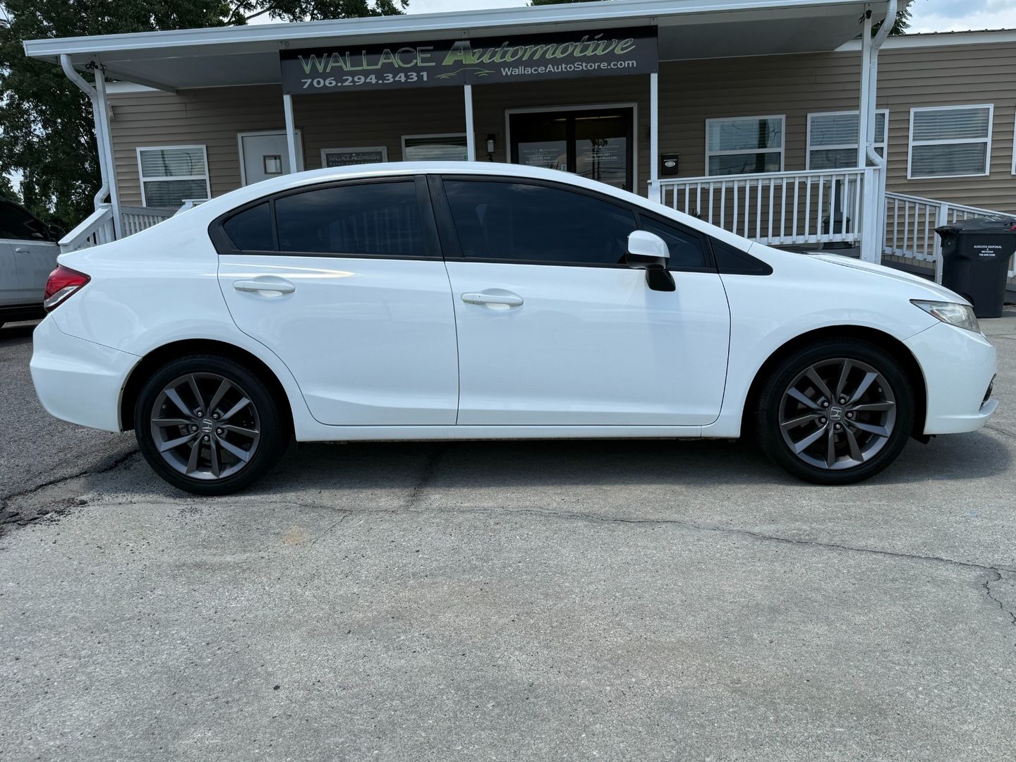 View vehicle photo 6