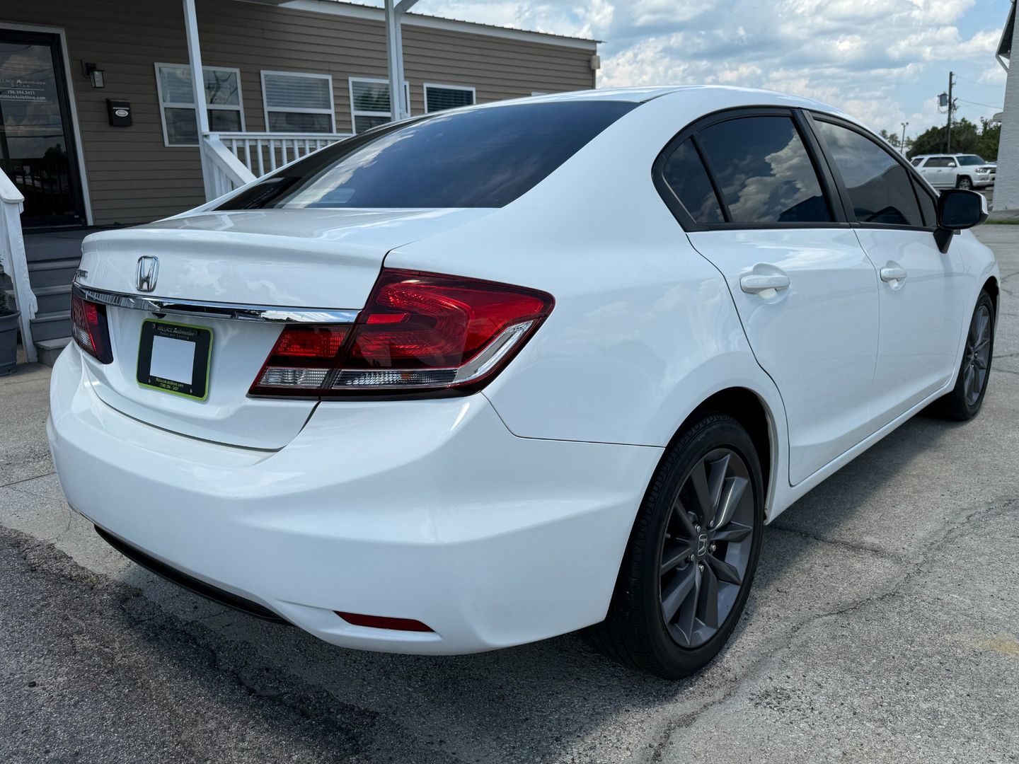 View vehicle photo 5