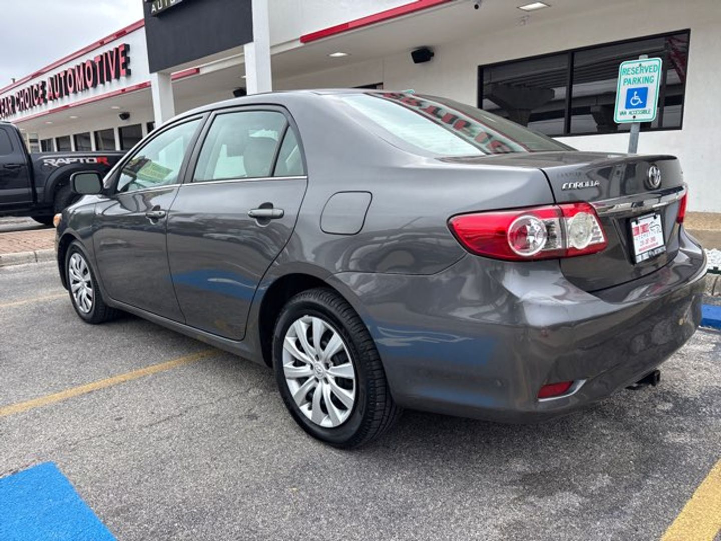 View vehicle photo 3