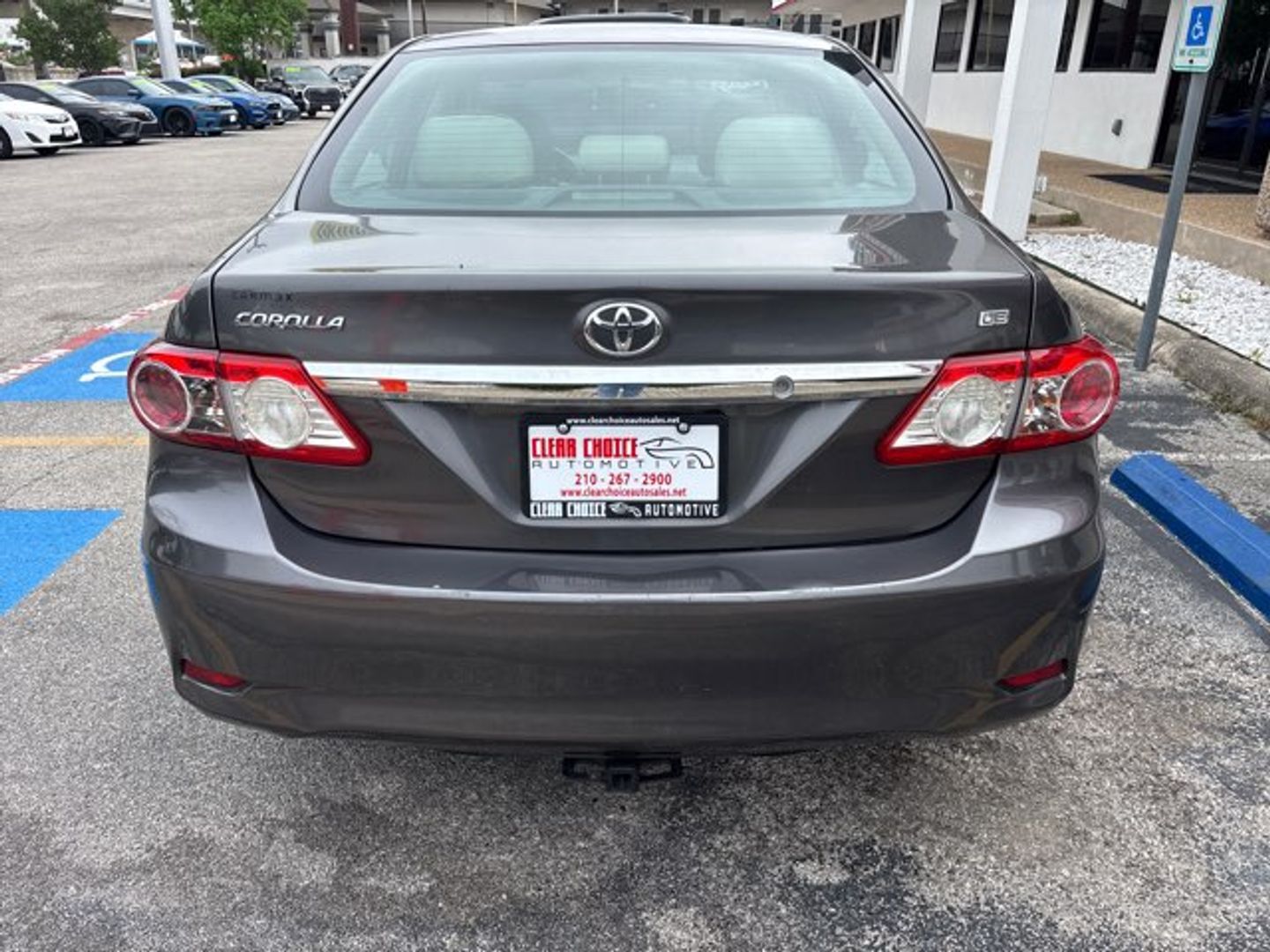 View vehicle photo 4