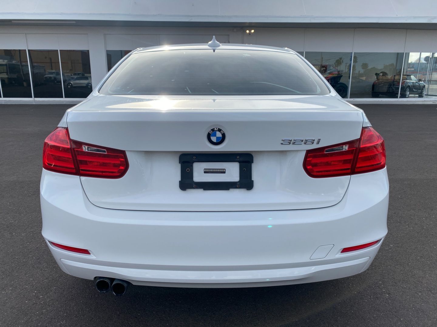 View vehicle photo 4