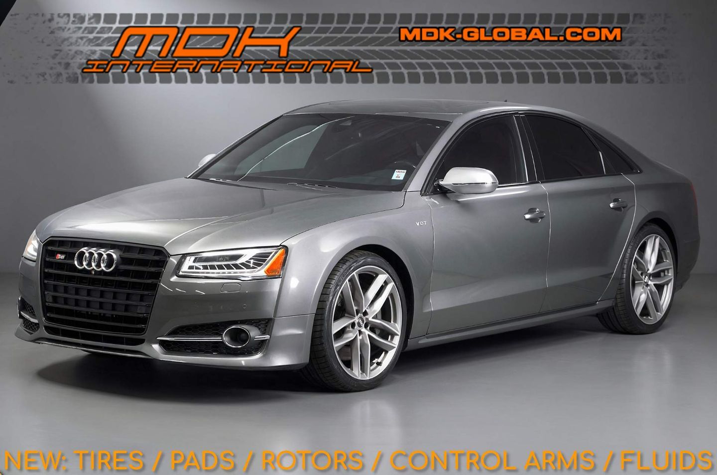 Daytona Gray Pearl Effect 2015 Audi S8 4.0T quattro Sedan All-Wheel Drive Automatic