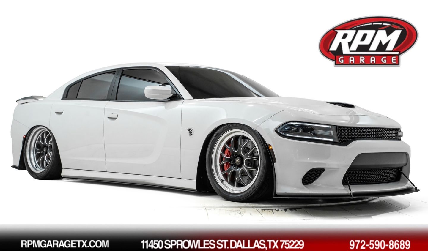 White 2015 Dodge Charger Sedan Rear-Wheel Drive Automatic