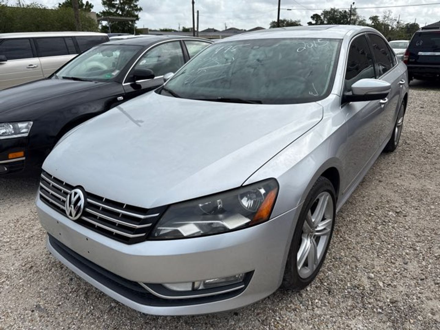 - 2015 Volkswagen Passat 2.0L TDI SEL Premium FWD Sedan Front-Wheel Drive Automatic
