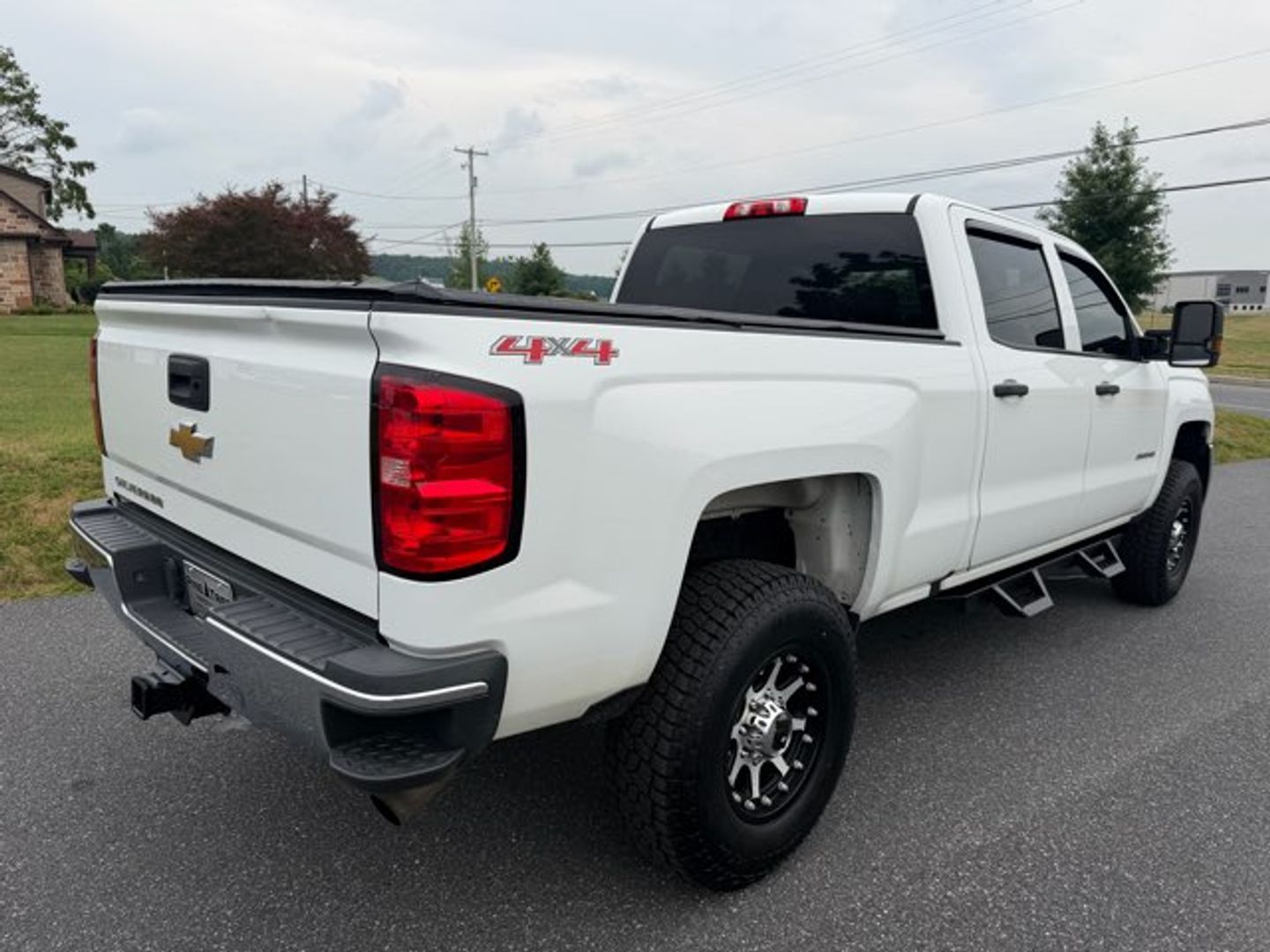 View vehicle photo 6