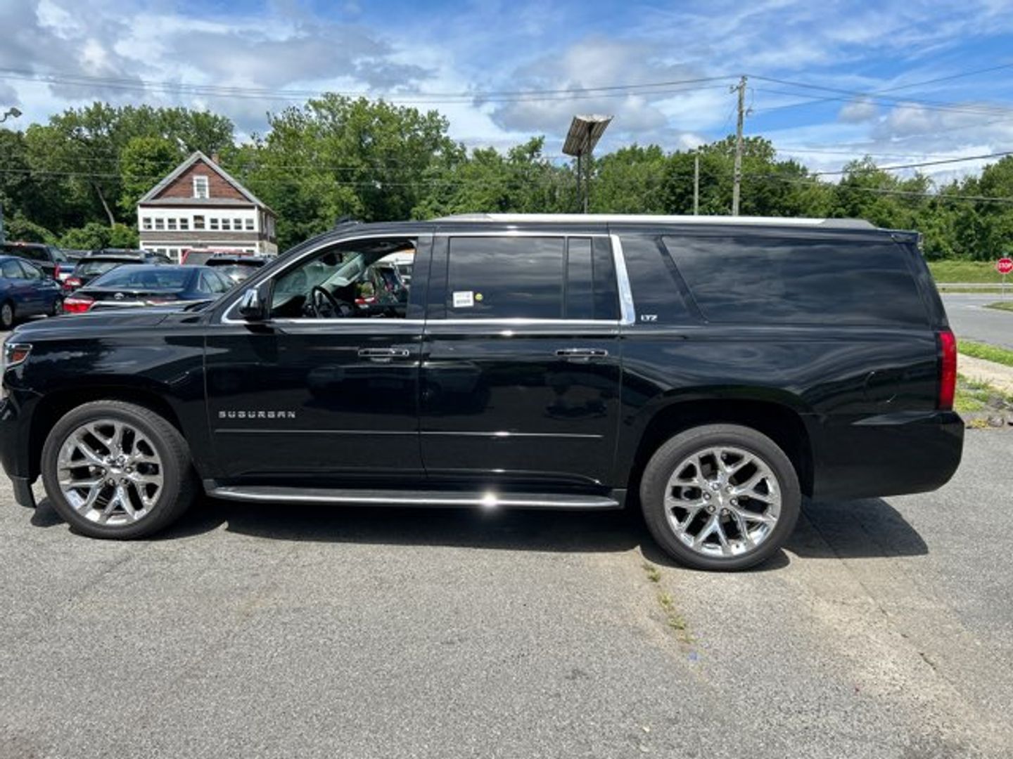 View vehicle photo 7