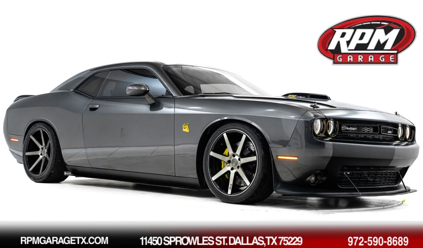 Gray 2016 Dodge Challenger 392 Hemi Scat Pack Shaker RWD Coupe Rear-Wheel Drive Manual