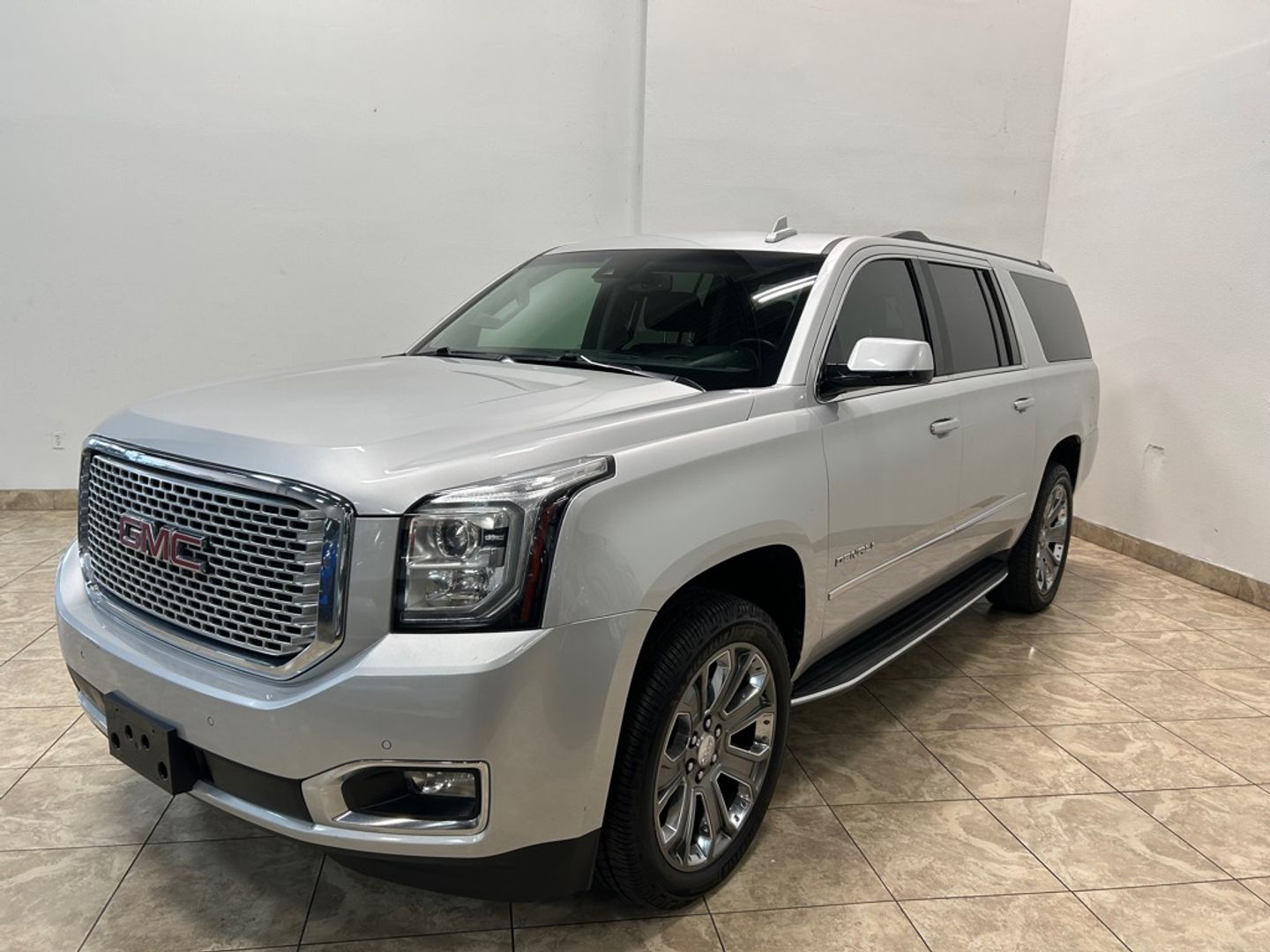 2016 GMC Yukon XL Denali RWD