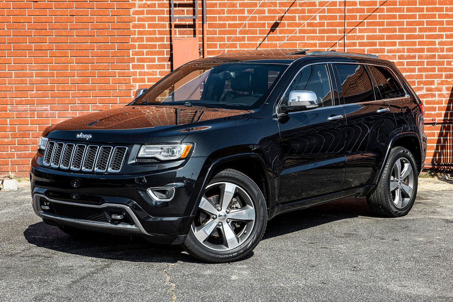 [PXR] Brilliant Black Crystal Pearl Coat 2016 Jeep Grand Cherokee Overland SUV / Crossover 4X2 Automatic