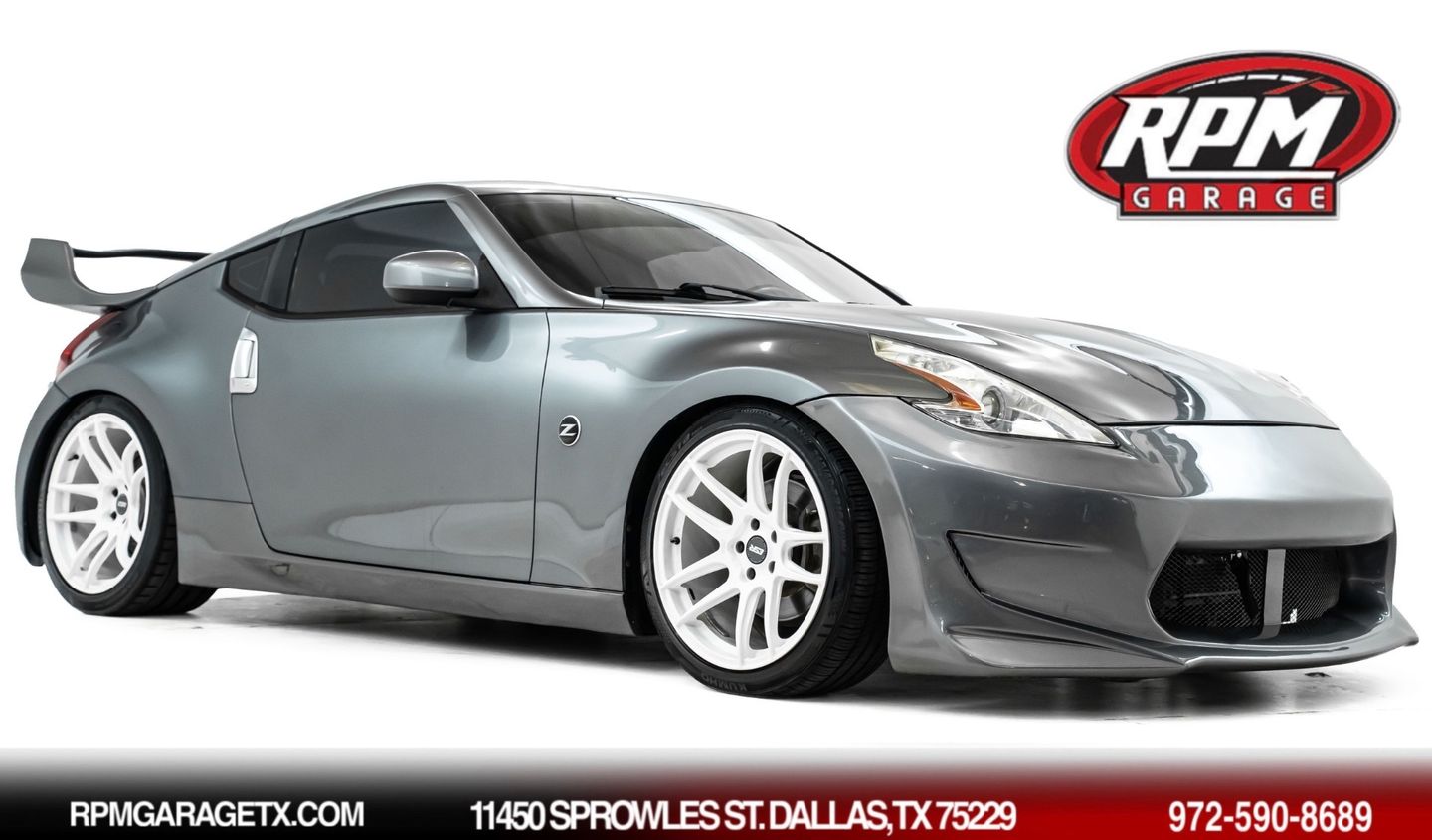 Silver 2016 Nissan 370Z Coupe  Automatic