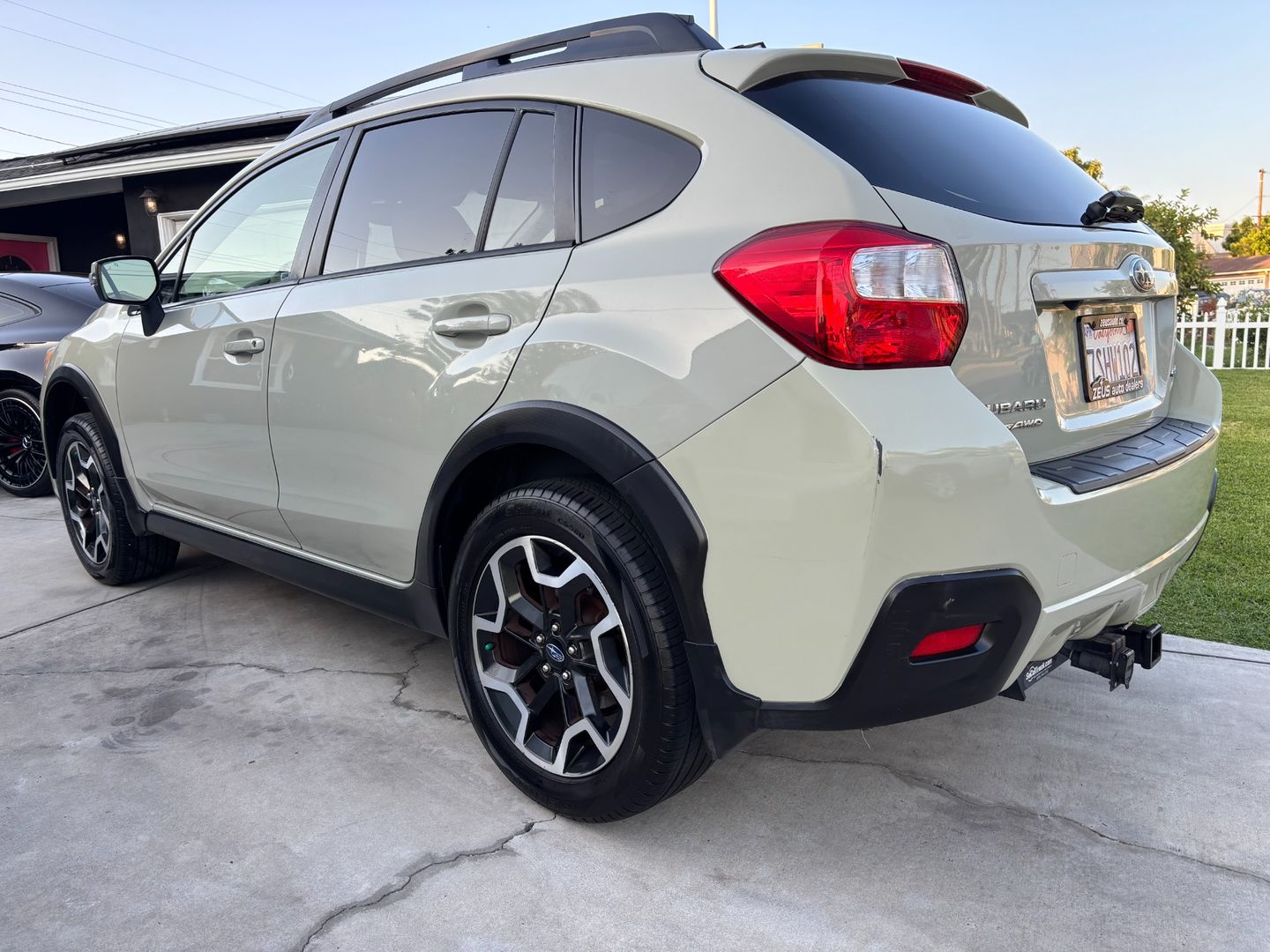 View vehicle photo 5