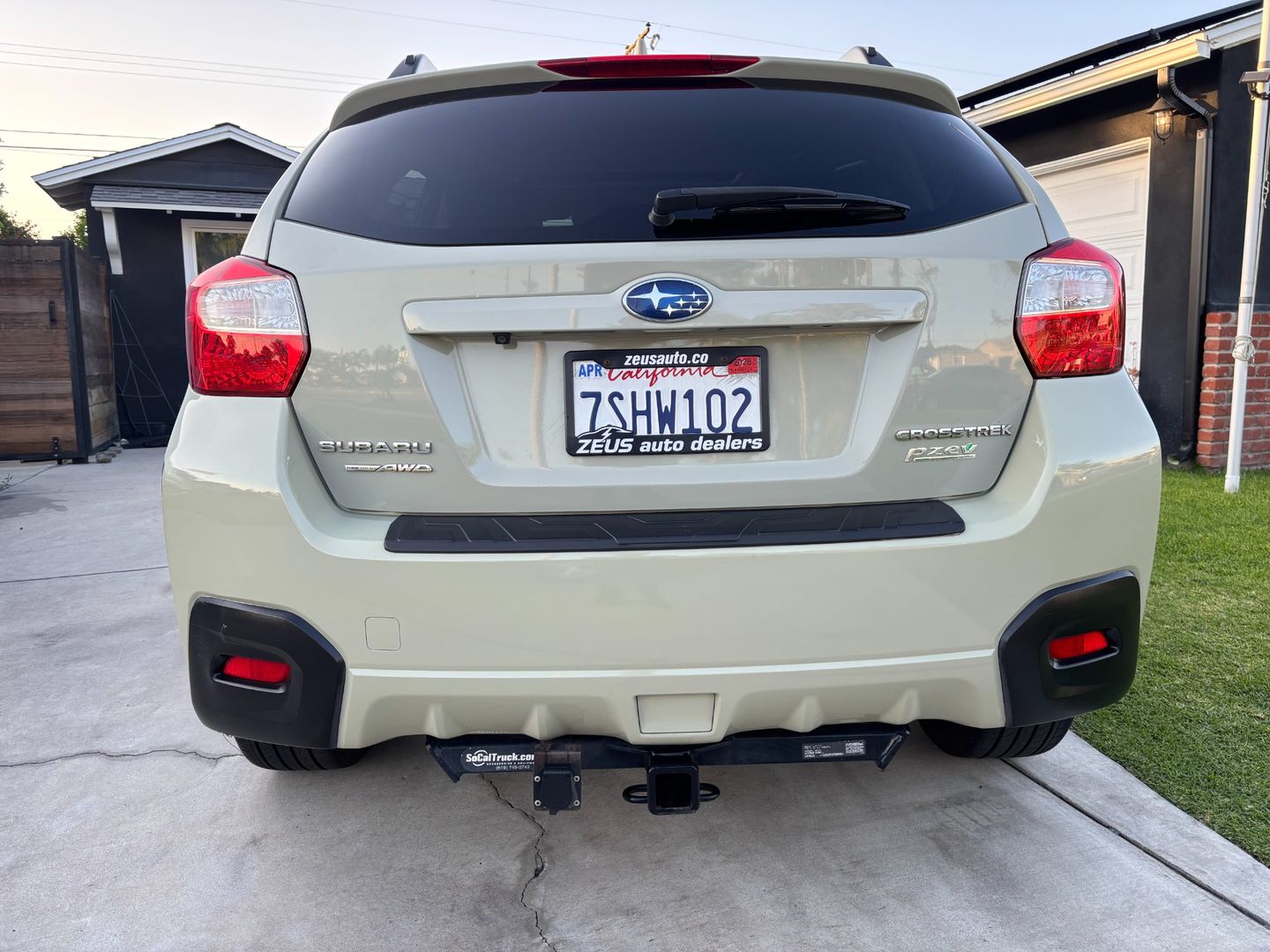 View vehicle photo 6