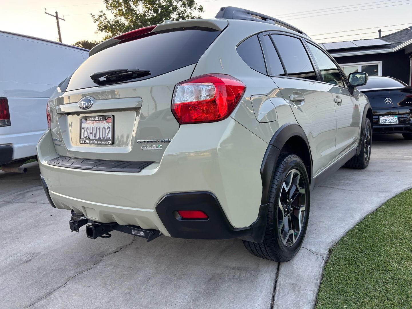 View vehicle photo 7