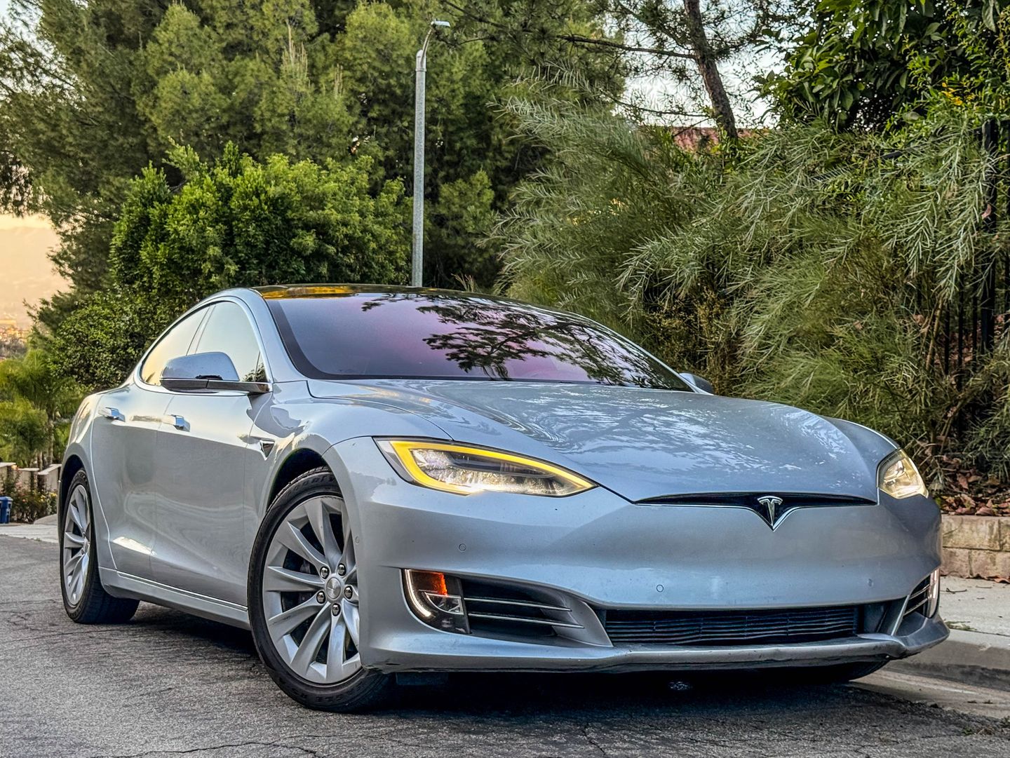 Silver Metallic 2016 Tesla Model S Sedan All-Wheel Drive Automatic