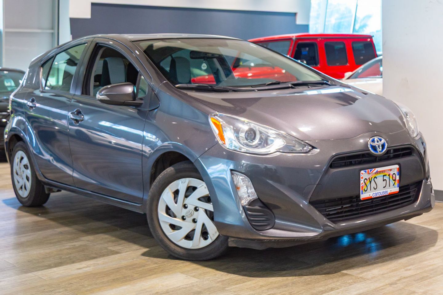 Magnetic Gray Metallic 2016 Toyota Prius c Hatchback Front-Wheel Drive Automatic