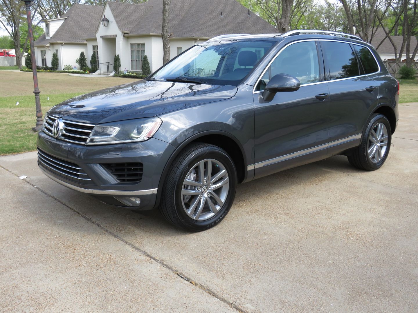 2016 Volkswagen Touareg VR6 Sport