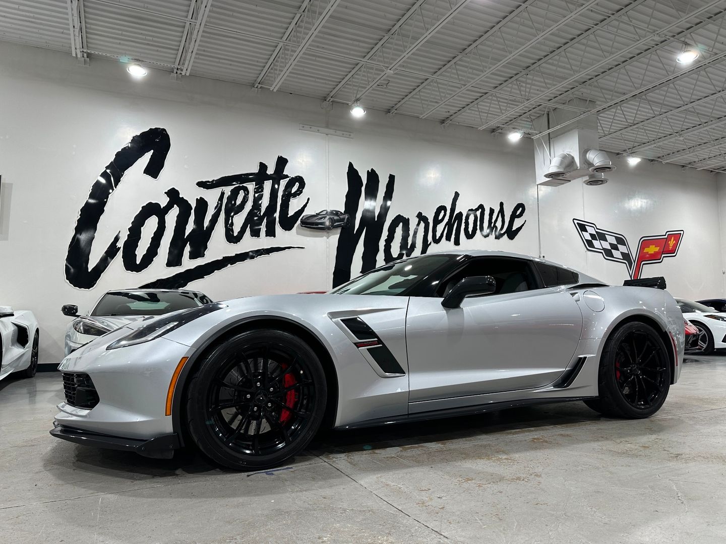 [GAN] Blade Silver Metallic 2017 Chevrolet Corvette Coupe Rear-Wheel Drive Automatic