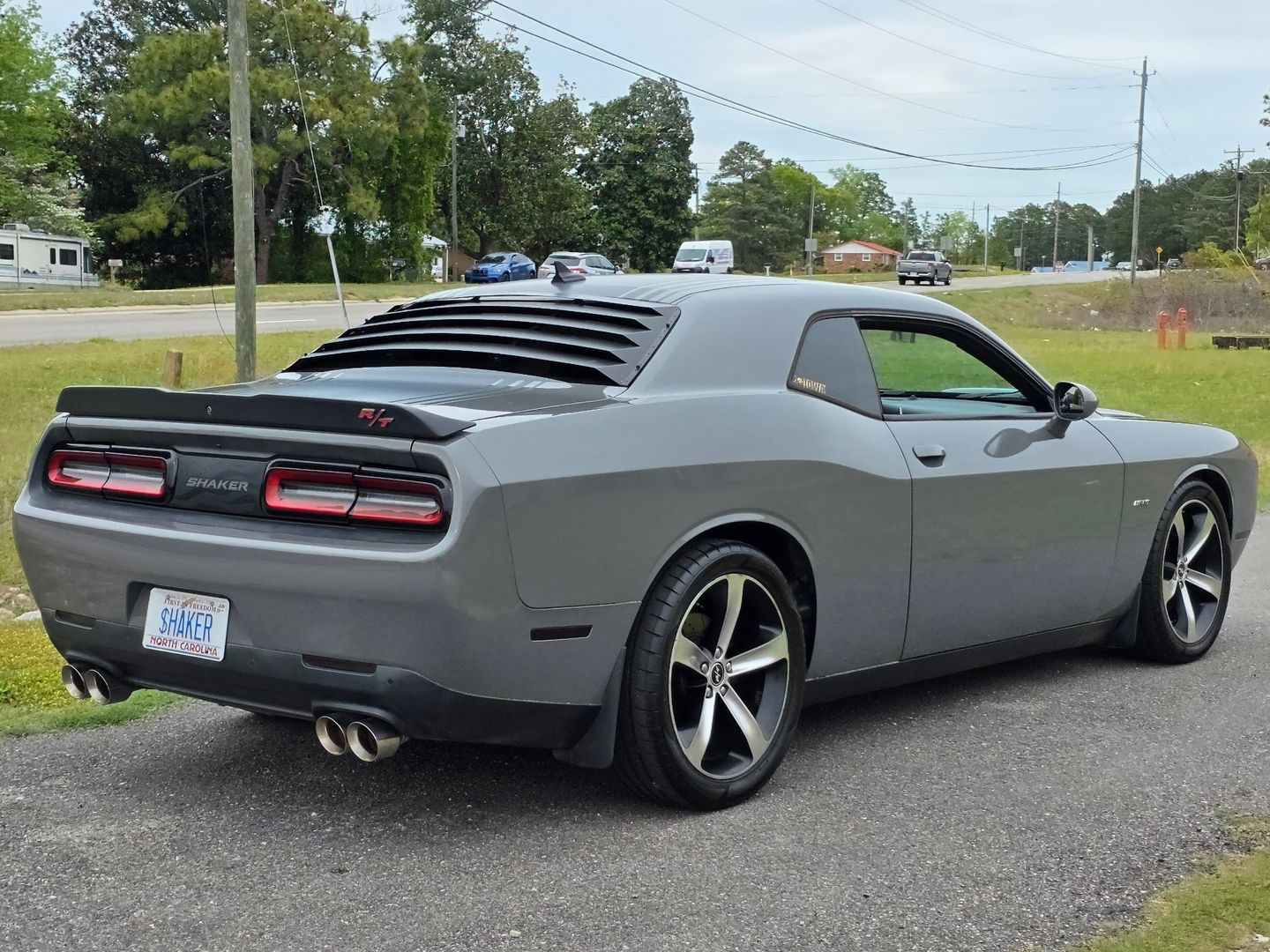 View vehicle photo 7
