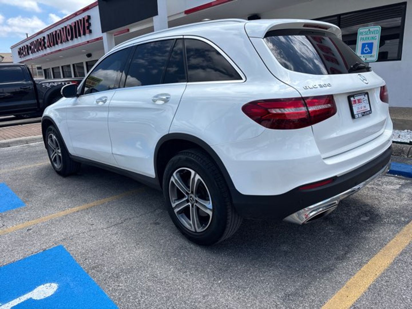 View vehicle photo 3