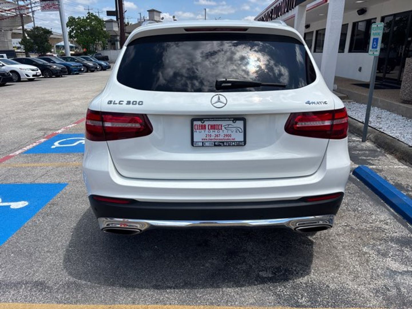 View vehicle photo 4