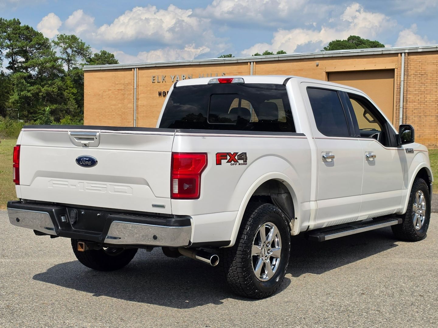 View vehicle photo 7