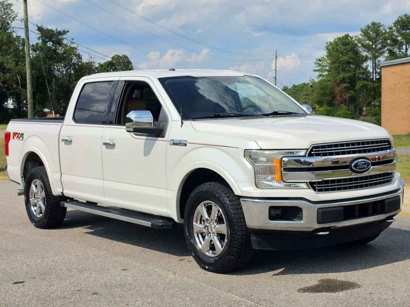 View vehicle photo 5