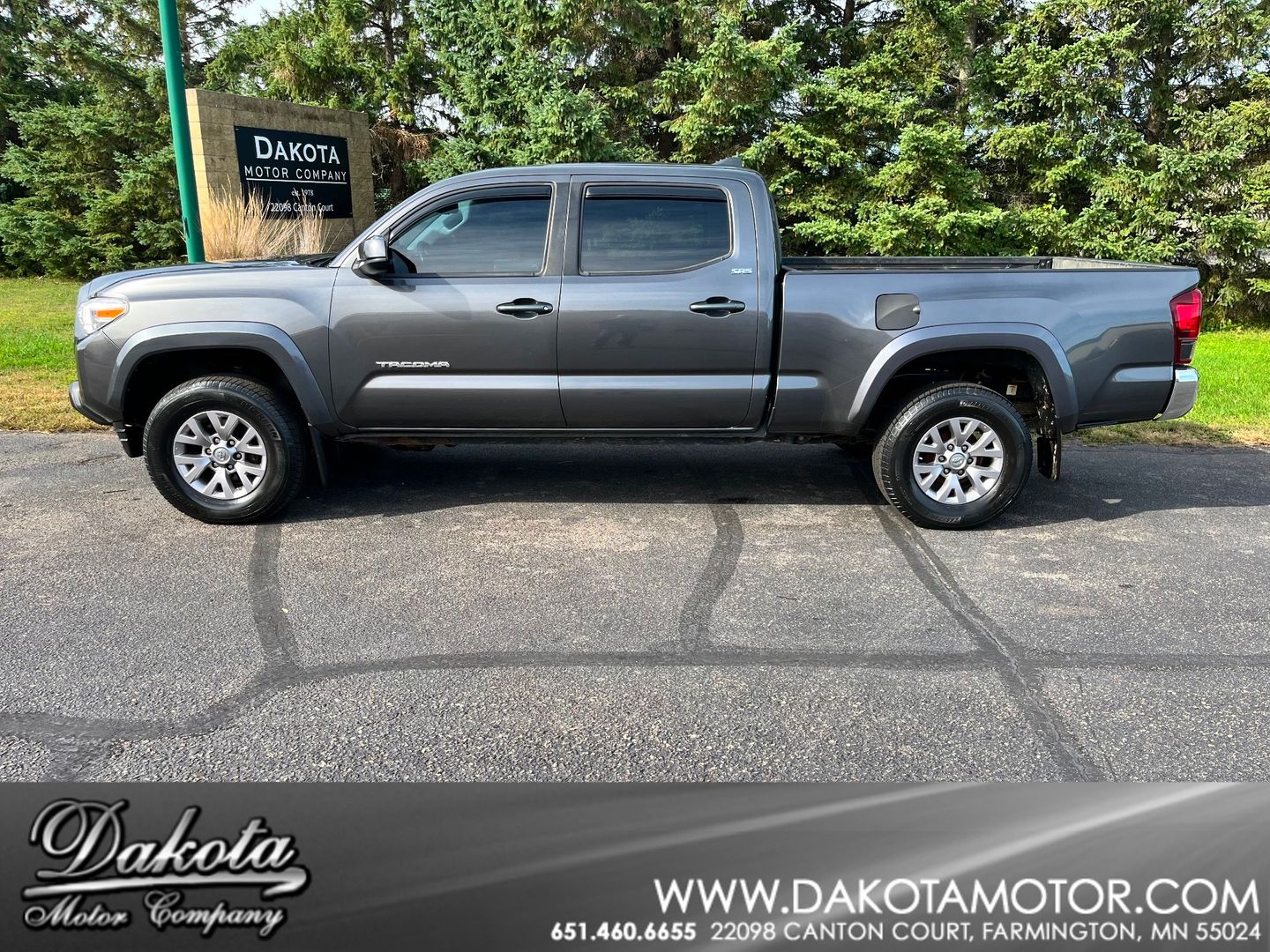 [1G3] Magnetic Gray Metallic 2018 Toyota Tacoma Pickup Truck Four-Wheel Drive Automatic