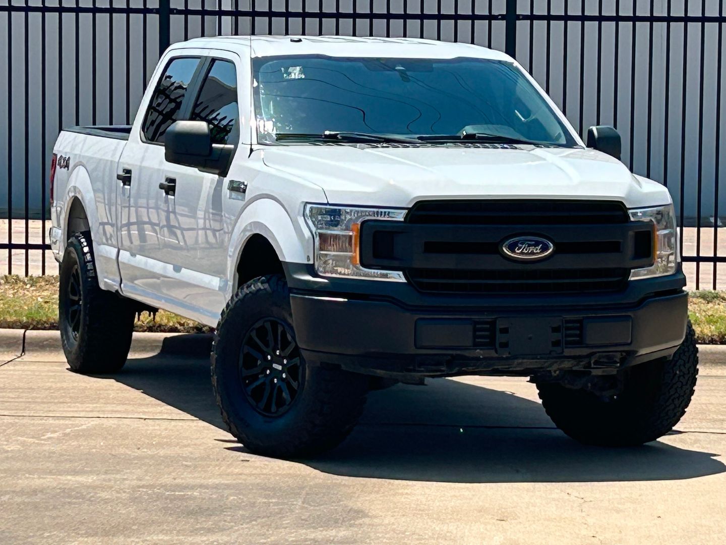 [YZ] Oxford White 2019 Ford F-150 Pickup Truck Four-Wheel Drive Automatic
