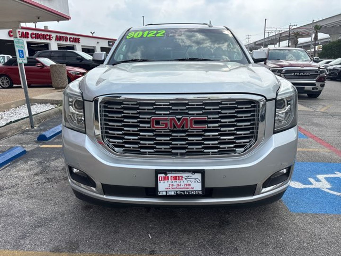 View vehicle photo 2