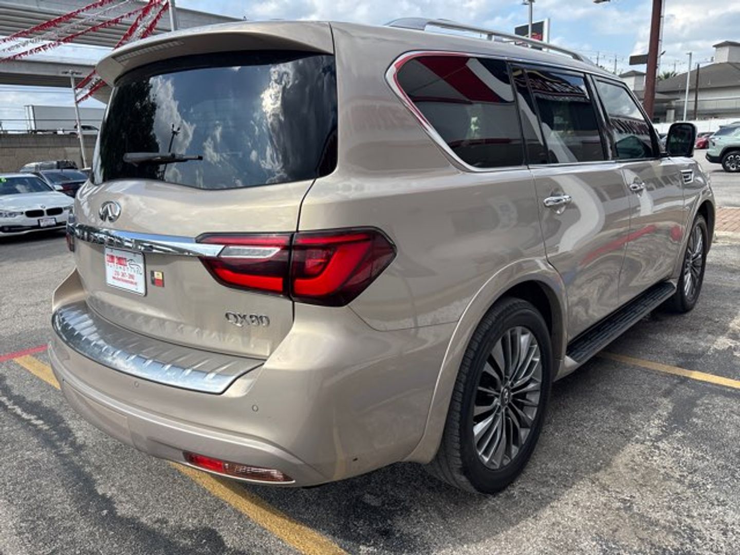 View vehicle photo 5