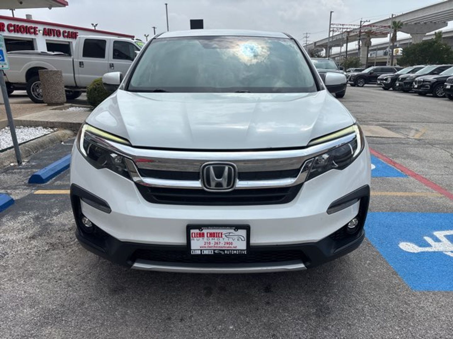View vehicle photo 2