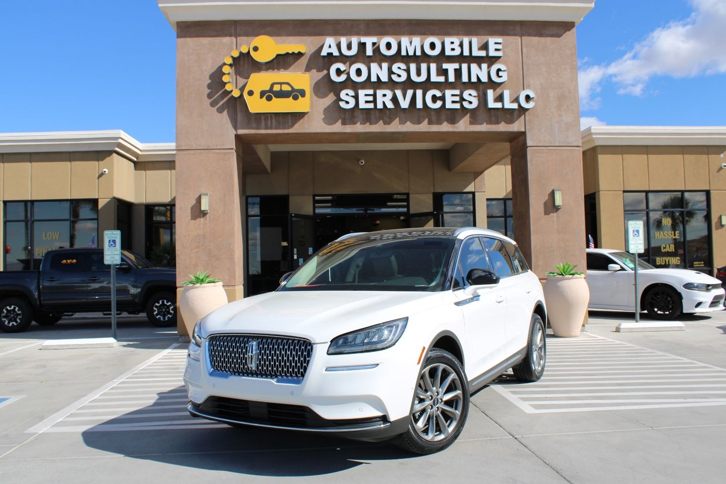 White 2020 Lincoln Corsair Standard FWD SUV / Crossover Front-Wheel Drive Automatic