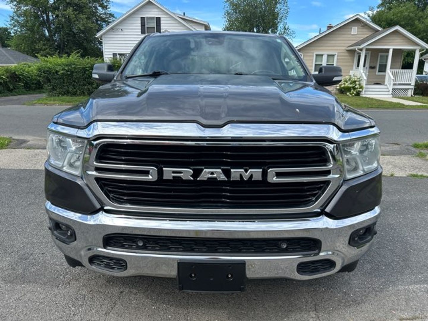 View vehicle photo 2