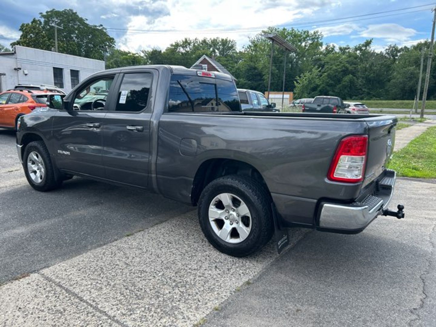 View vehicle photo 7