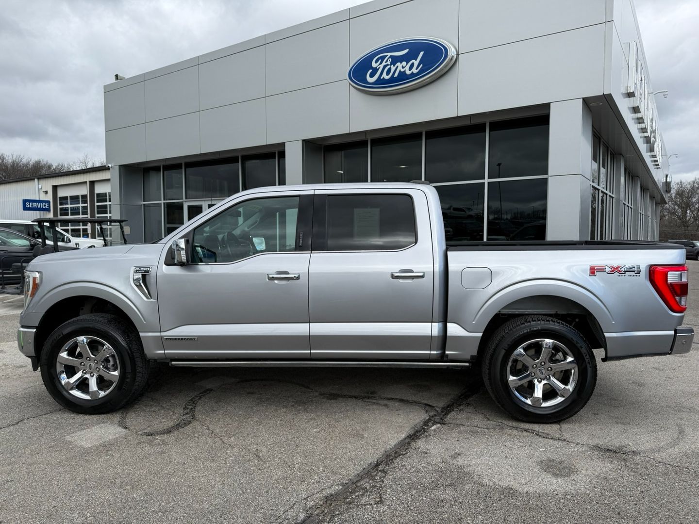 View vehicle photo 4