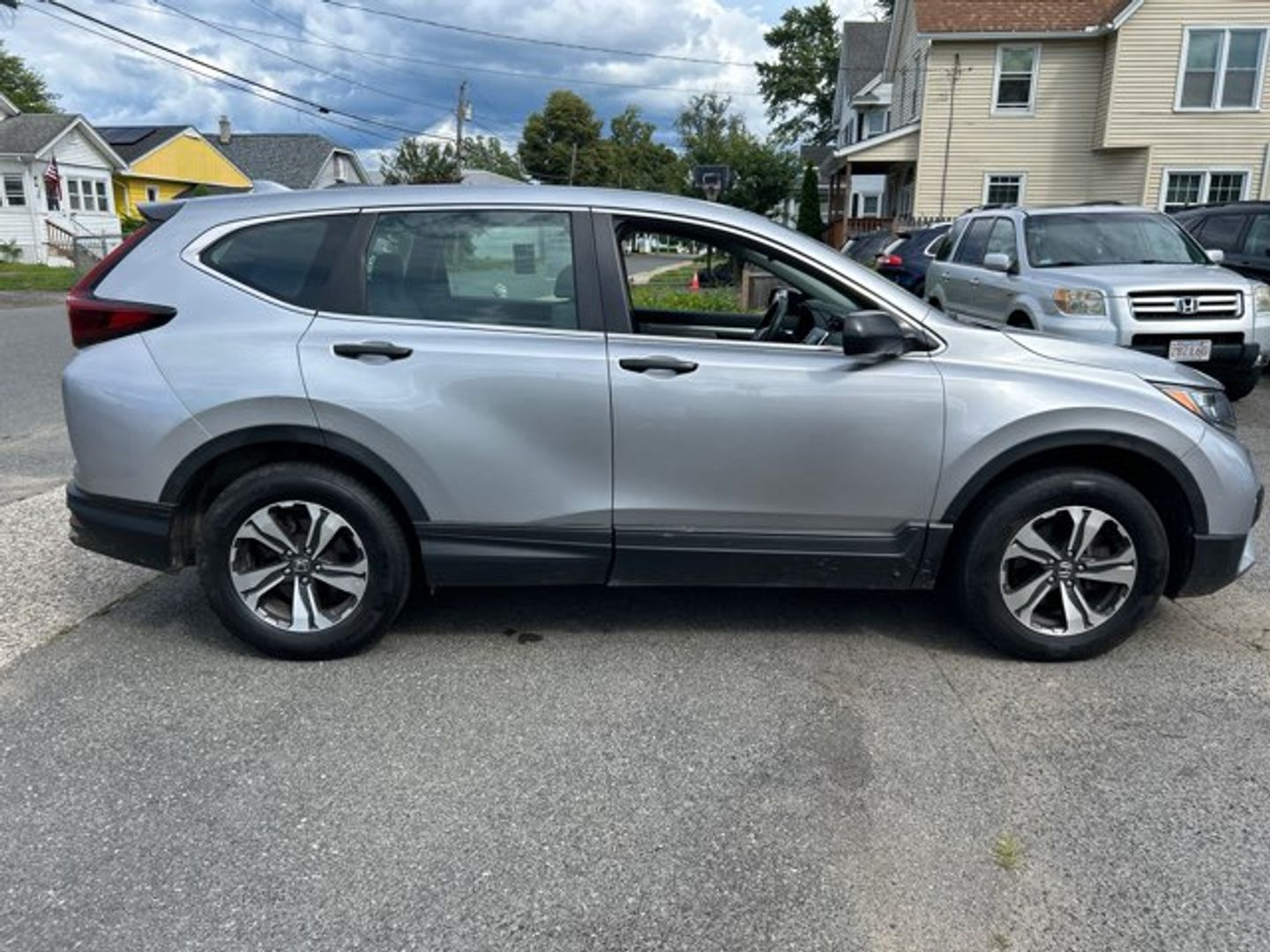 View vehicle photo 4