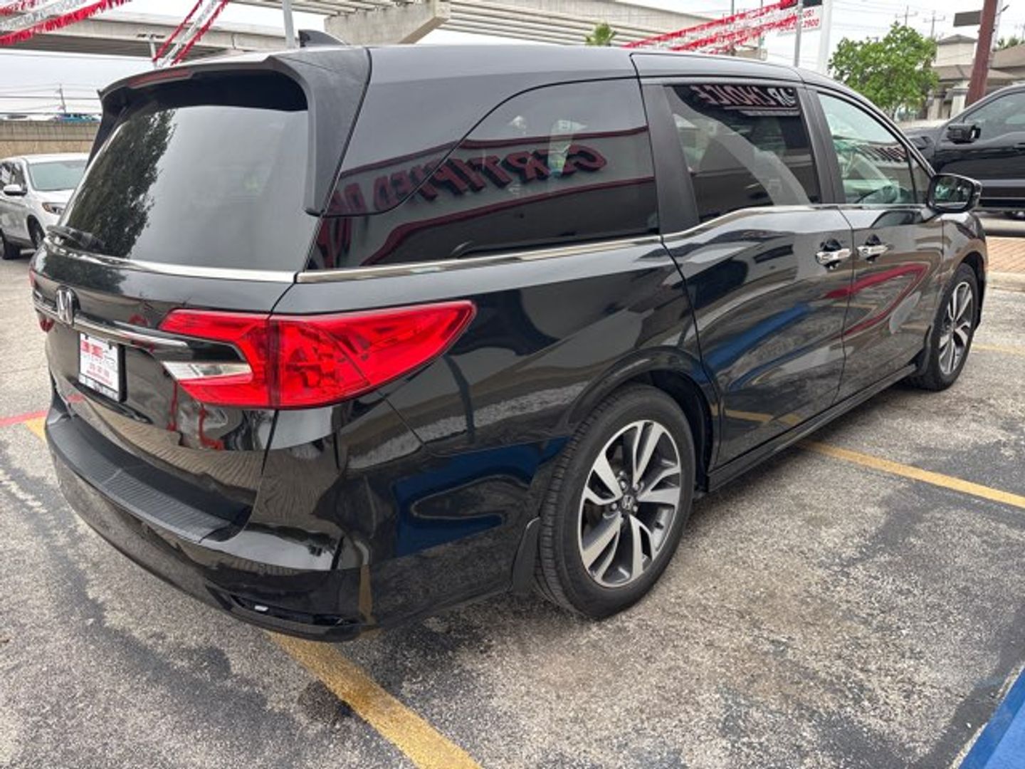 View vehicle photo 5