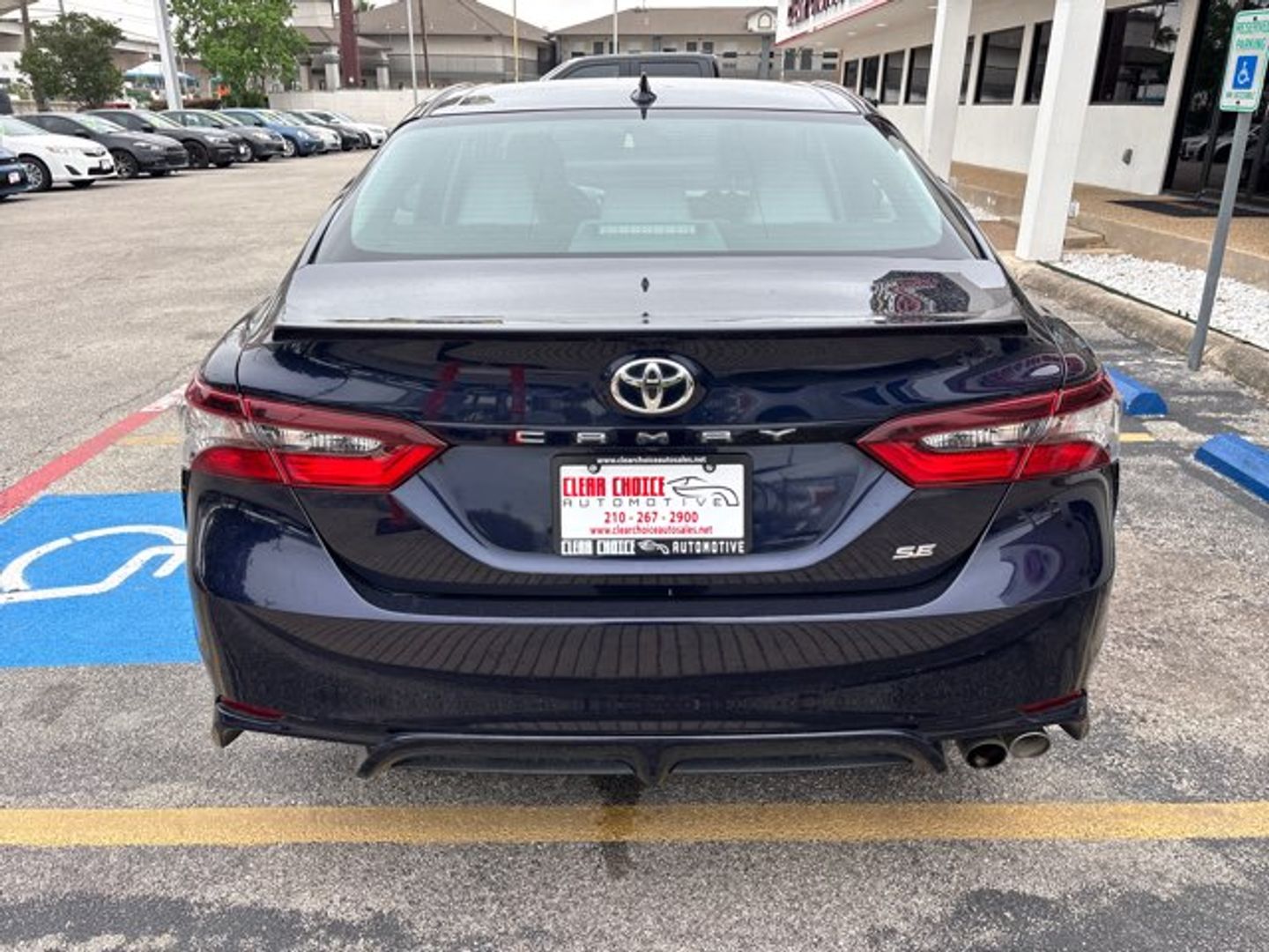 View vehicle photo 4