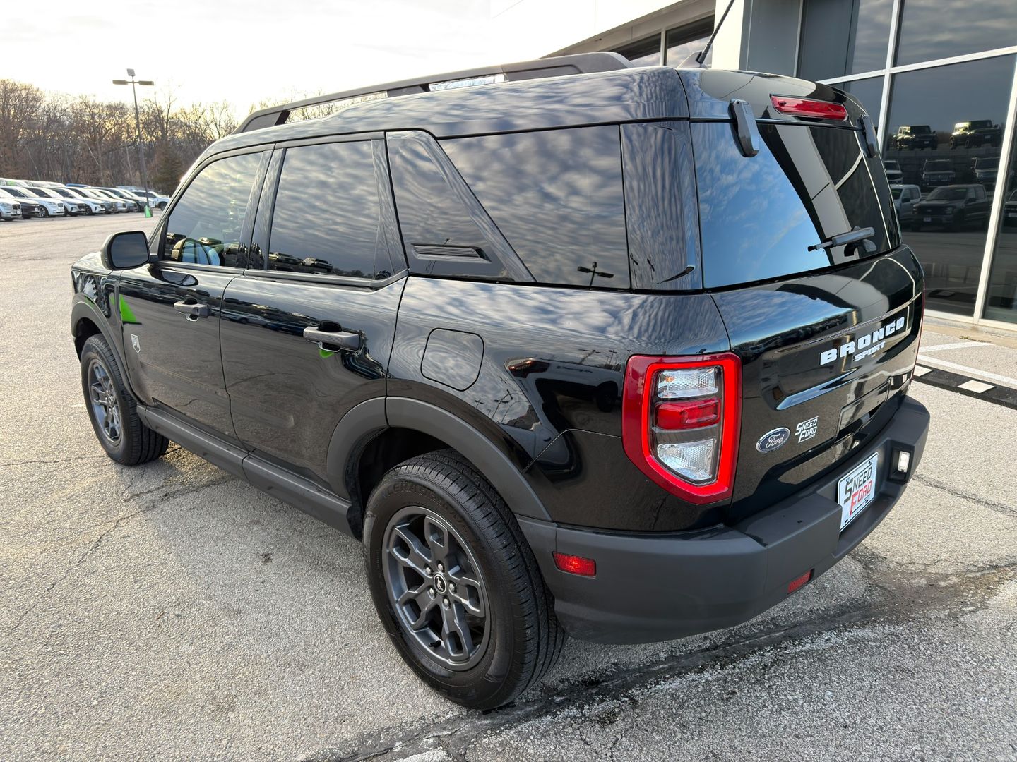 View vehicle photo 5