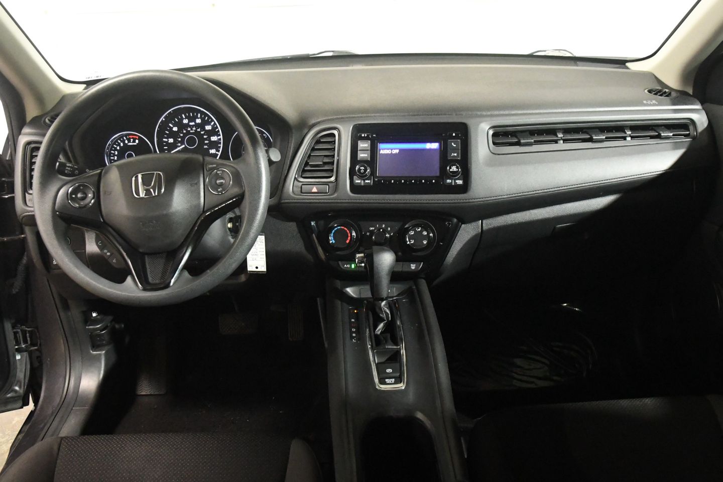View vehicle photo 7